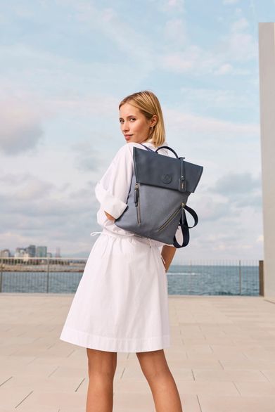 Rieker modrý batoh s klopou H1318-14