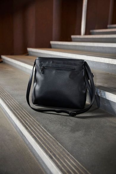 Rieker crossbody kabelka černá se srdcem H1005-02